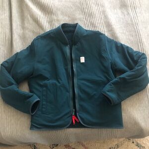 2 jackets in one! Topi Designs reversible size M